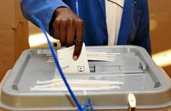 Transition politique au Tchad : leçons et perspectives