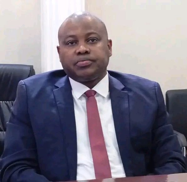 Sénoussi Hassana Abdoulaye, Maire comme papa