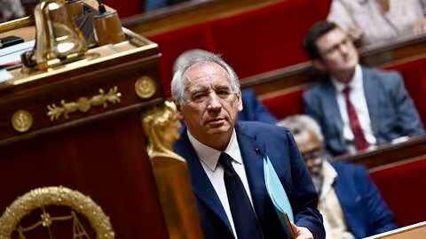France : François Bayrou perd le vote de confiance des députés 1