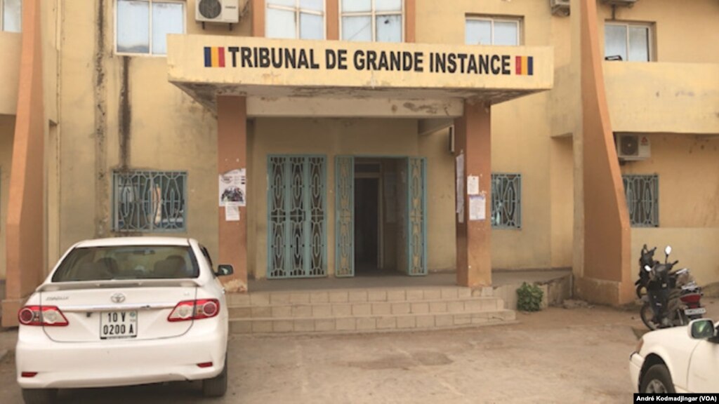 La grève des greffiers paralyse le palais de la justice de N'Djamena 1 La grève des greffiers paralyse le palais de la justice de N'Djamena 1