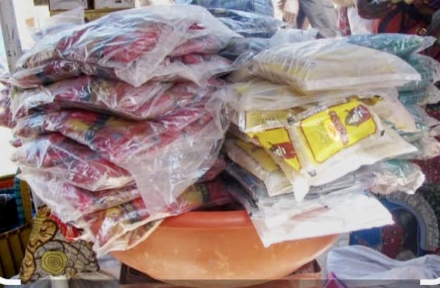 Alcool frelaté : Le ministre du Commerce rappelle l'interdiction stricte sur tout le territoire 1 Alcool frelaté : Le ministre du Commerce rappelle l'interdiction stricte sur tout le territoire 1