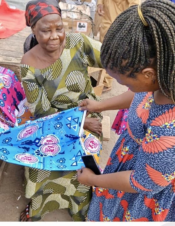 SENAFET 2026 : Entre spéculation, qualité décriée et rupture de stock, le pagne officiel fait débat