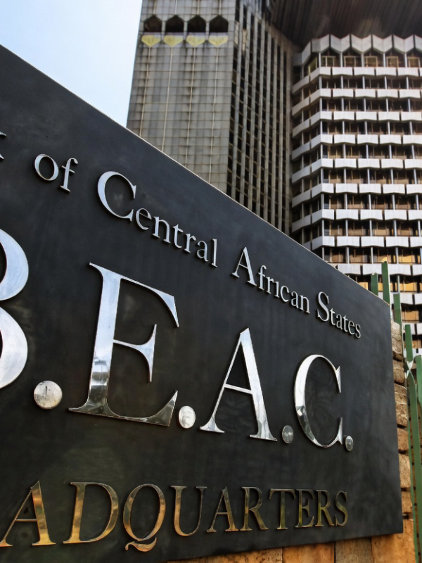 Économie : bénéfices élevés de la BEAC et retard économique et financier de la CEMAC