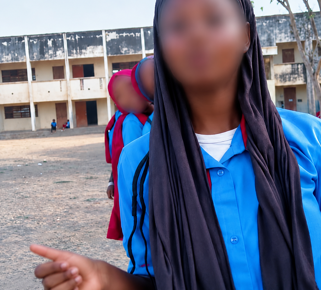 Moundou : dix élèves exclus définitivement du LETCOM pour « comportements déviants » sur les réseaux sociaux 1 LTC Moundou filles