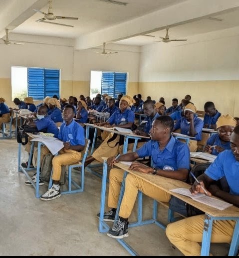 Rentrée scolaire 2026-2027 : l'Académie de l'Ouest interdit les transferts des élèves de 3e et de Terminale 1 Rentrée scolaire 2026-2027 : l'Académie de l'Ouest interdit les transferts des élèves de 3e et de Terminale 1
